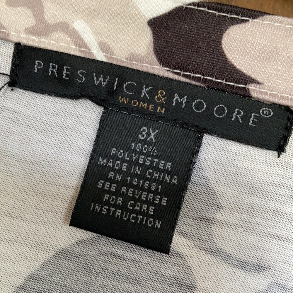 Preswick & Moore top floral print w detail at neckline neutral  3X - Picture 9 of 17